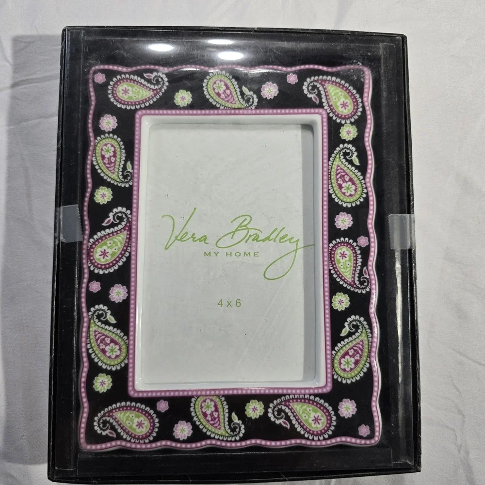 Vera Bradley 4x6‎ Picture Frame Ceramic Black Pink Paisley Easel Back
